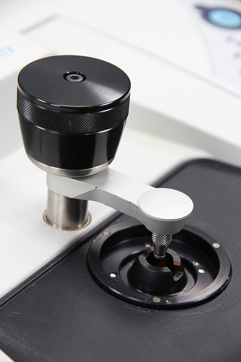Thermo Scientific Nicolet iS10 Fourier Transform Infrared Spectrometer [b1213804972]