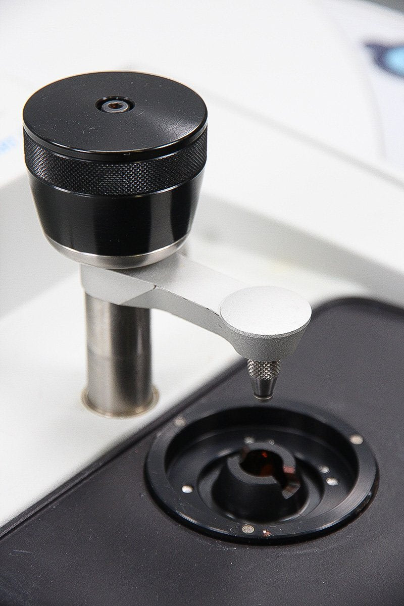 Thermo Scientific Nicolet iS10 Fourier Transform Infrared Spectrometer [b1213804972]