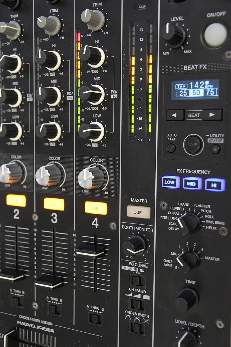 Pioneer DJ DJM-750MK2 Mixer PA Equipment [r1213811681]