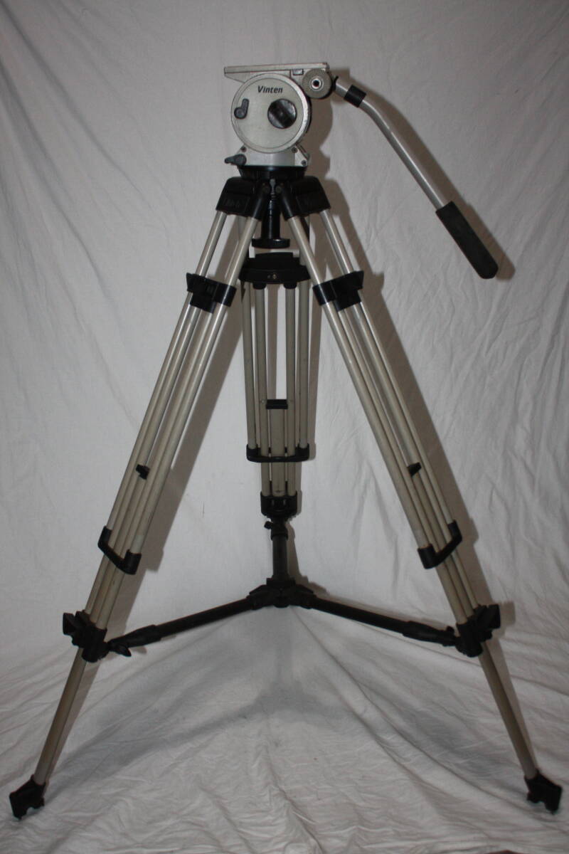 Vinten Vision10 Video Tripod with Mid-Level Spreader [g1231958787]