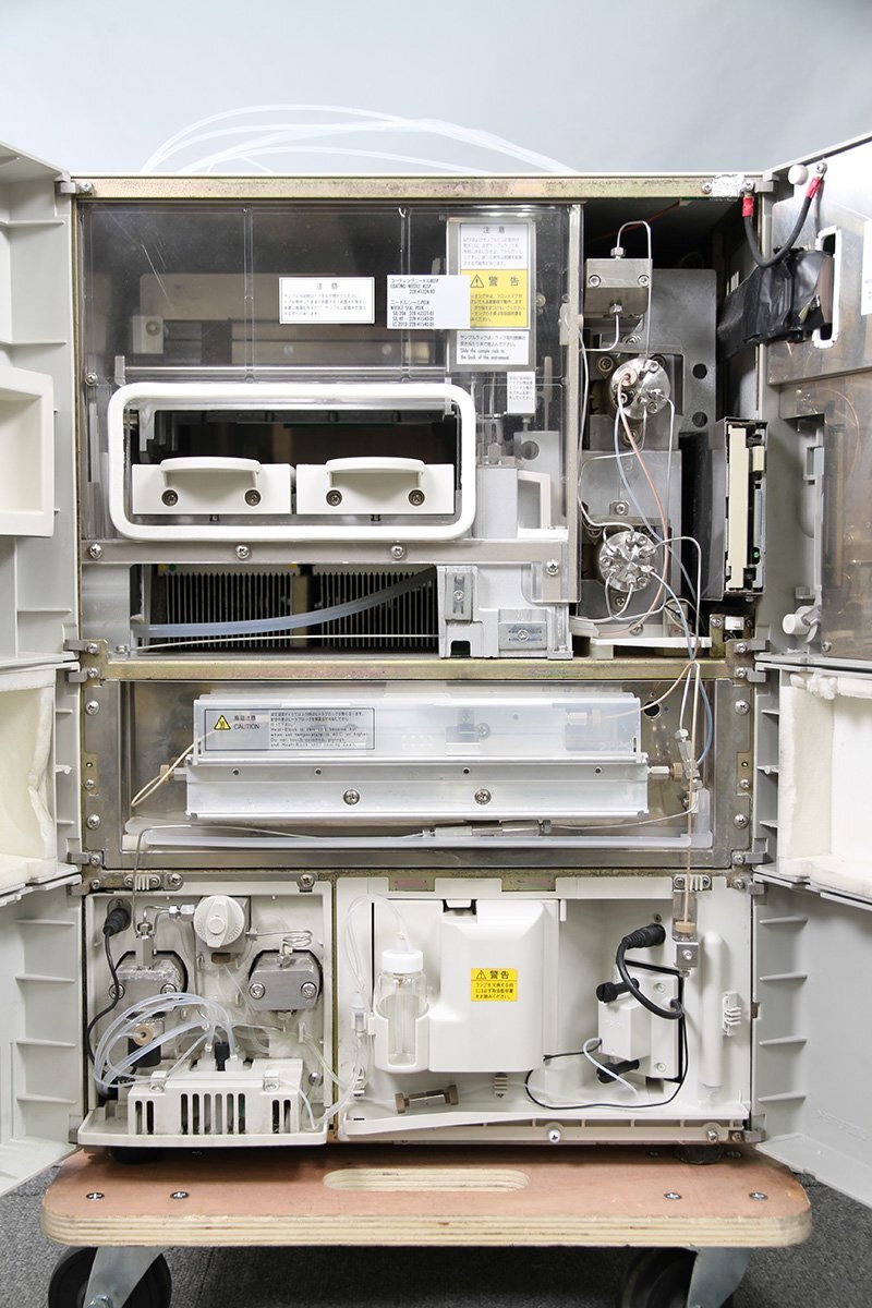 Shimadzu LC-2010C HT Liquid Chromatograph (for parts or not working) [p1240524401]