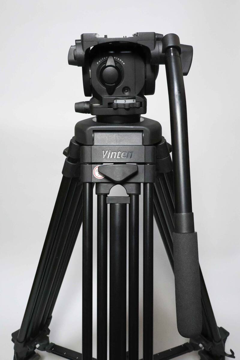 Vinten Vision blue Pan and Tilt Head Tripod Set [s1248082468]