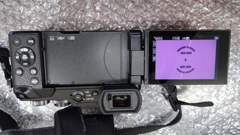 Panasonic LUMIX DMC-GX8 Digital Camera Kit with LEICA Standard Lens and 2 LUMIX Zoom Lenses [x1219043062]
