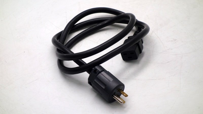 CROWN MACRO-TECH 9000i Power Amplifier [1247154962]