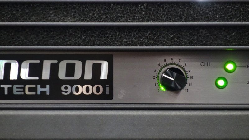 CROWN MACRO-TECH 9000i Power Amplifier [1247154962]