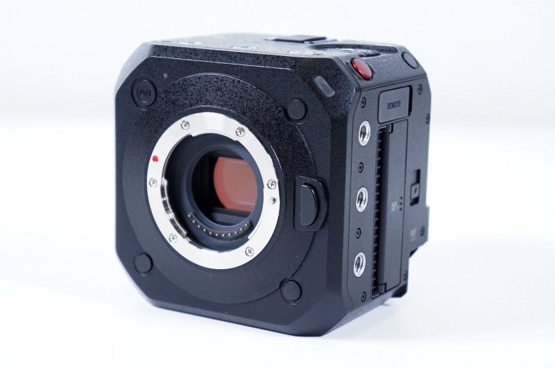 Panasonic LUMIX DC-BGH1 Mirrorless Camera Body [h1243117531]