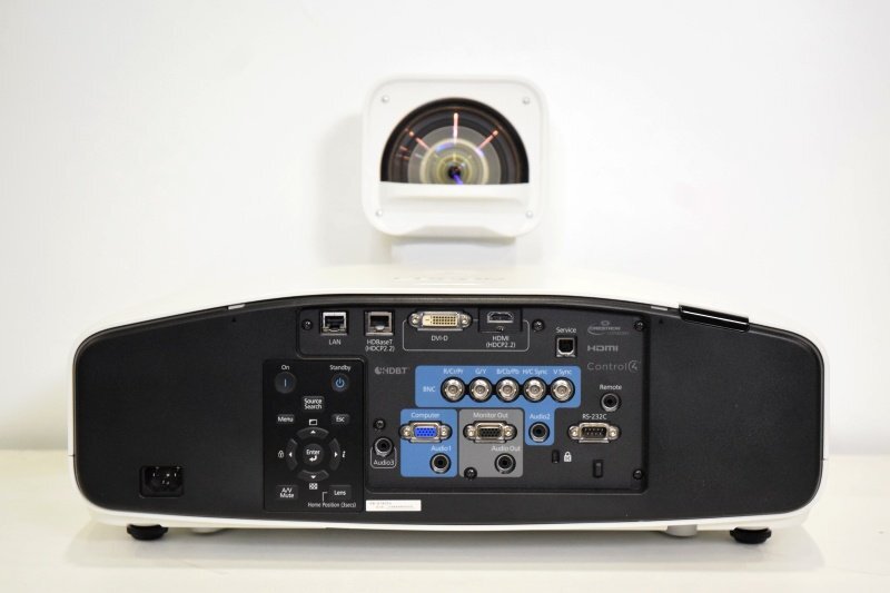 Epson EB-G7400U Business Projector 5500lm Lens ELPLX01W [t1211917333]