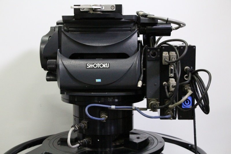 Shotoku TE-21VR Dutch Head and TP-70VR Pedestal Broadcast Camera Support [d1219817841]