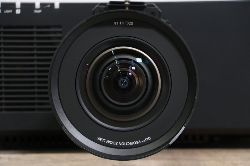 Panasonic PT-RZ870JLB DLP Projector 8500lm with ET-DLE020 Lens [u1236496507]