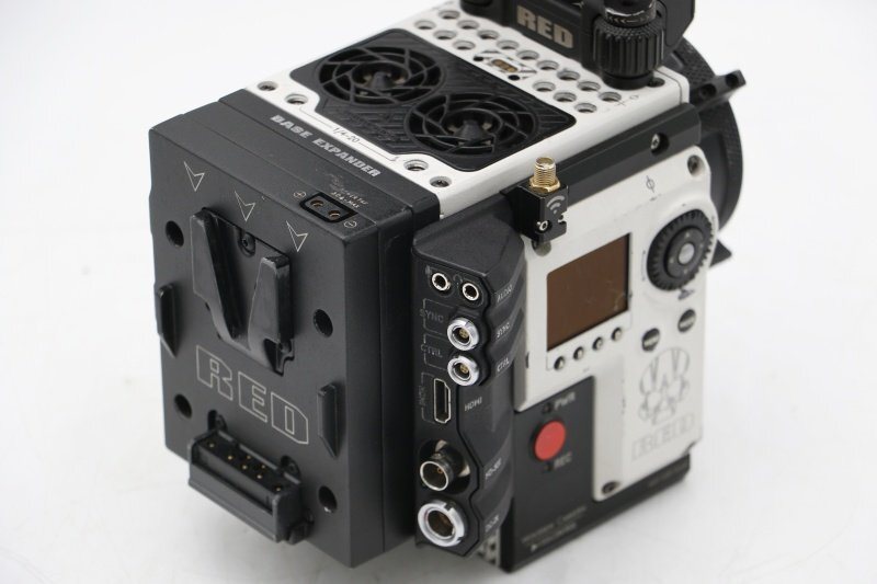 RED HELIUM 8K Digital Cinema Camera [u1241575361]