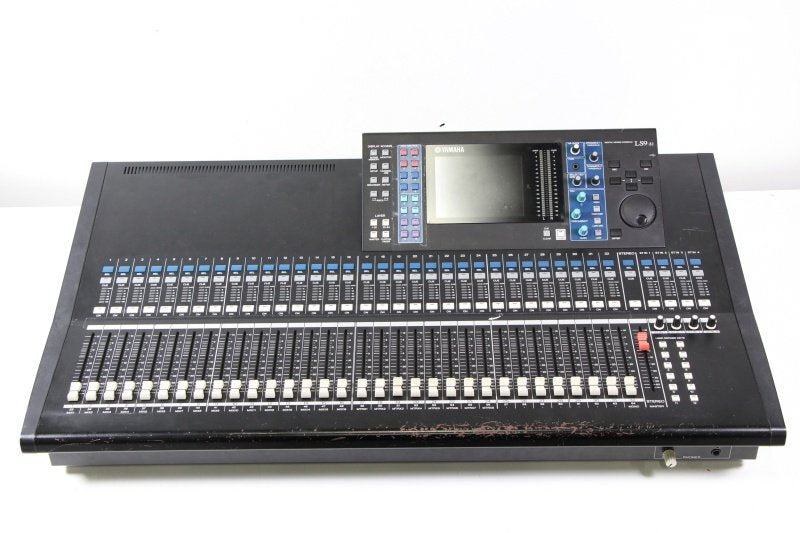 Yamaha LS9-32 Digital Mixing Console [j1245079754]