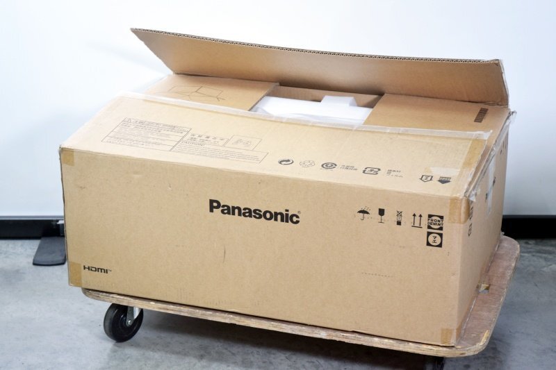 Panasonic PT-MZ16KJLB LCD Projector 16000lm [p1246536600]