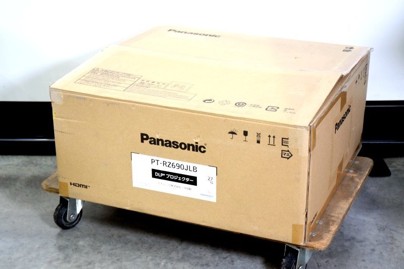 Panasonic PT-RZ690JLB DLP Projector 6000lm [h1246735085]