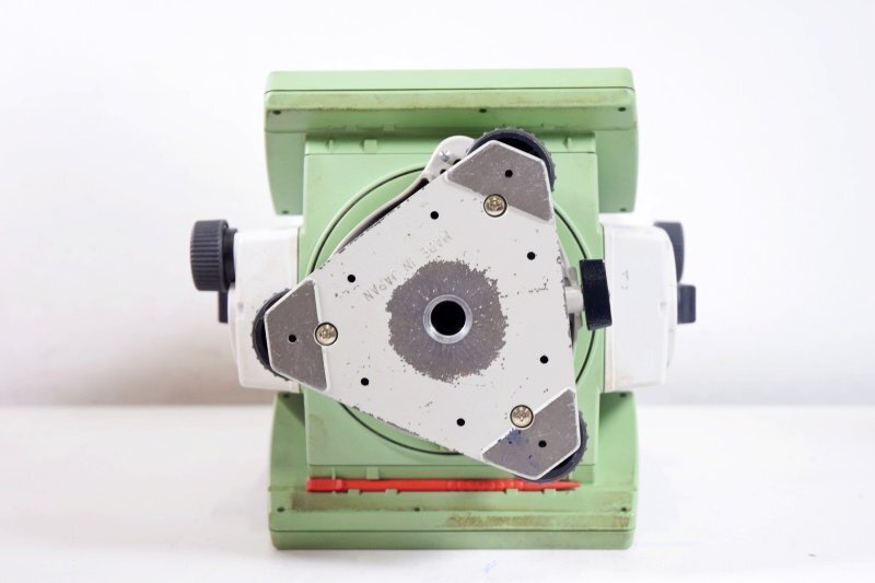 Leica TS15 P 5" R1000 Total Station (for parts or not working) [x1247575859]