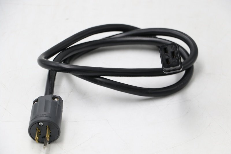 CROWN MACRO-TECH 9000i Power Amplifier [k1247718191]