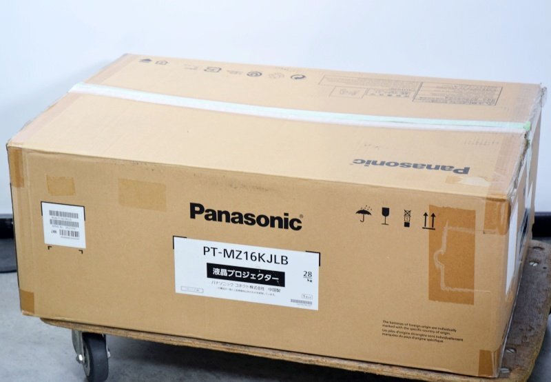 Panasonic PT-MZ16KJLB LCD Projector 16000lm [s1245740546]