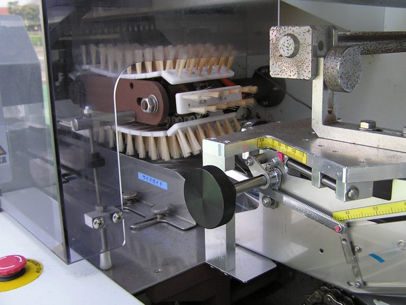 Suzuki SP153N Horizontal Pillow Packaging Machine 3-Phase 200V 600kg