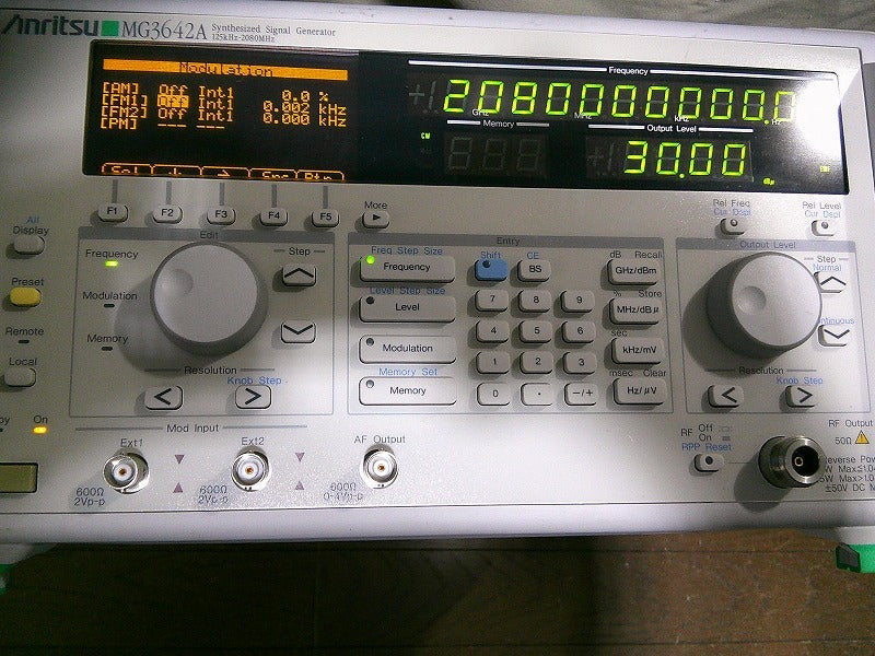 Anritsu MG3642A Signal Generator [g1193860870]
