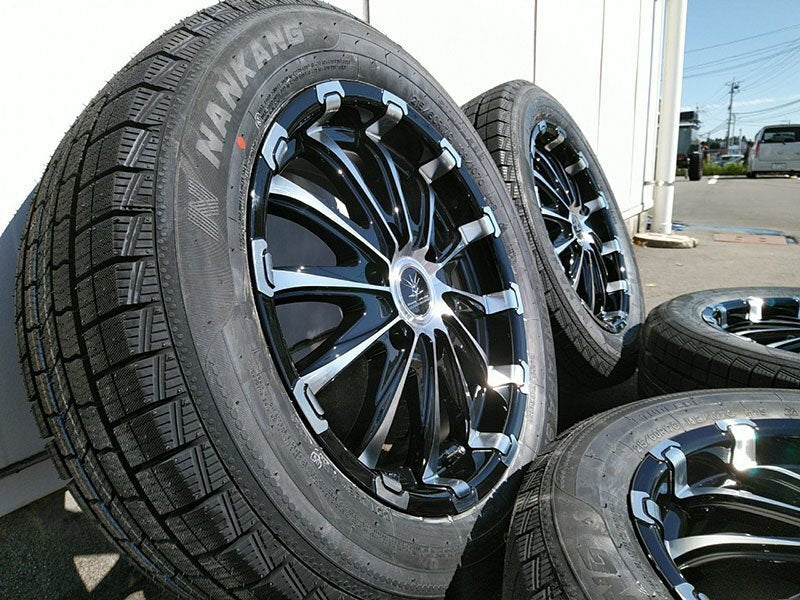 Studless New Set of 4 Vehicle Inspection Compatible 200 Series Hiace Regius Ace Nankan SNC-1 215/60R17 BD12 17 Inch [1203170131]