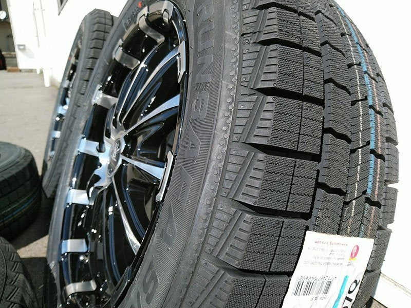Nankan SNC-1 215/60R17 Tires and Wheels Set of 4 for 200 Series Hiace [u1203192796]