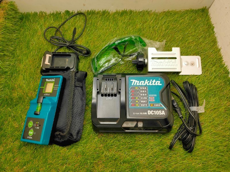 Makita SK505GDZN Optical Measuring Instrument with Battery Receiver Vice Case [t1224721522]