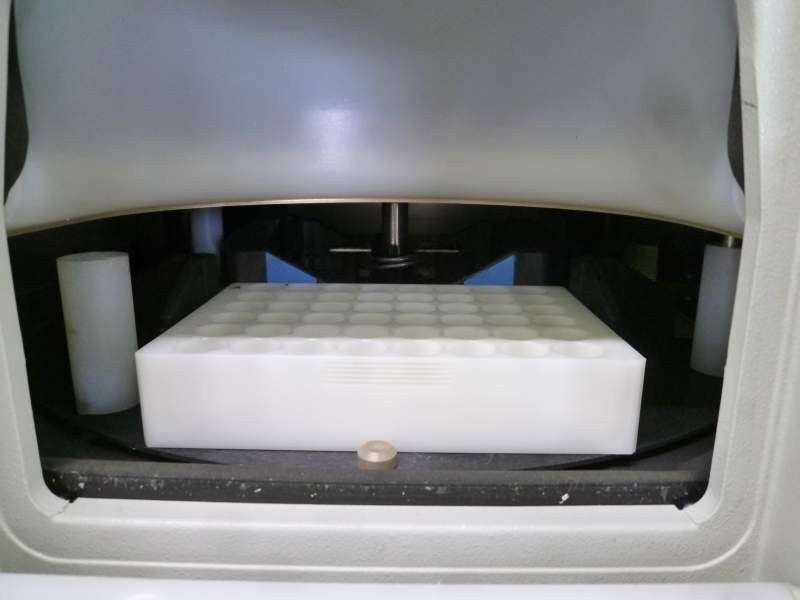 Waters 2996 PDA Detector and 2795 Alliance HPLC System [o1226758477]