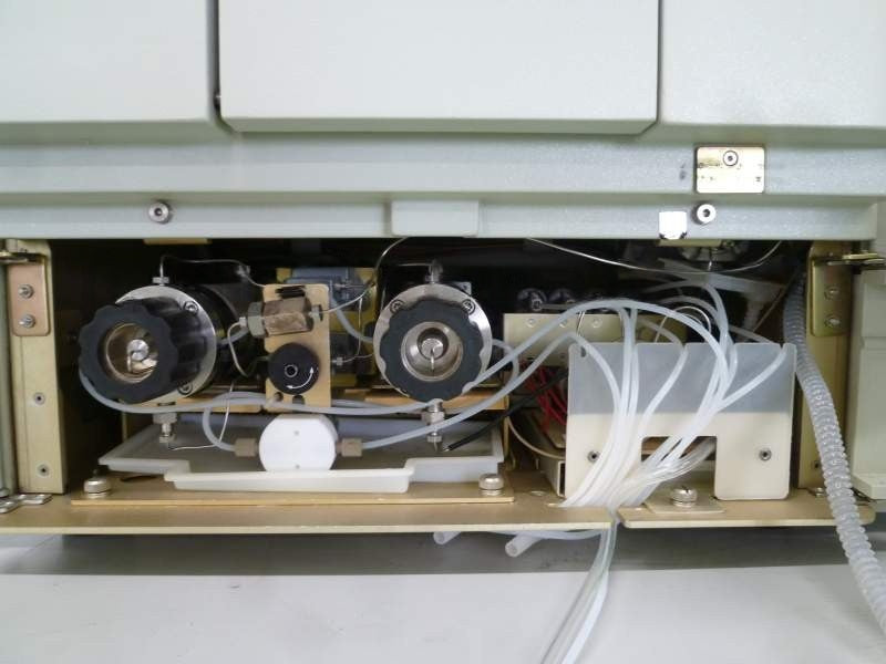 Waters 2996 PDA Detector and 2795 Alliance HPLC System [o1226758477]