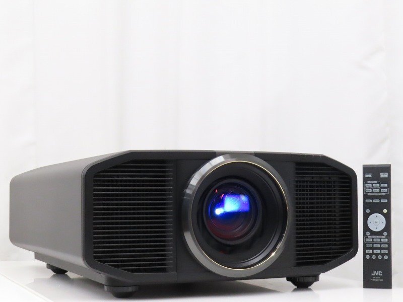 JVC DLA-Z1J Projector with 3D Transmitter [e1245760637]