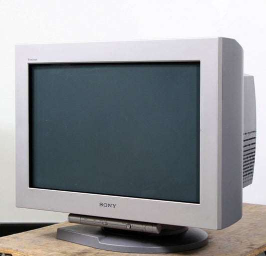 Sony GDM-FW900 24-inch Trinitron Multiscan Display [w1243160712]