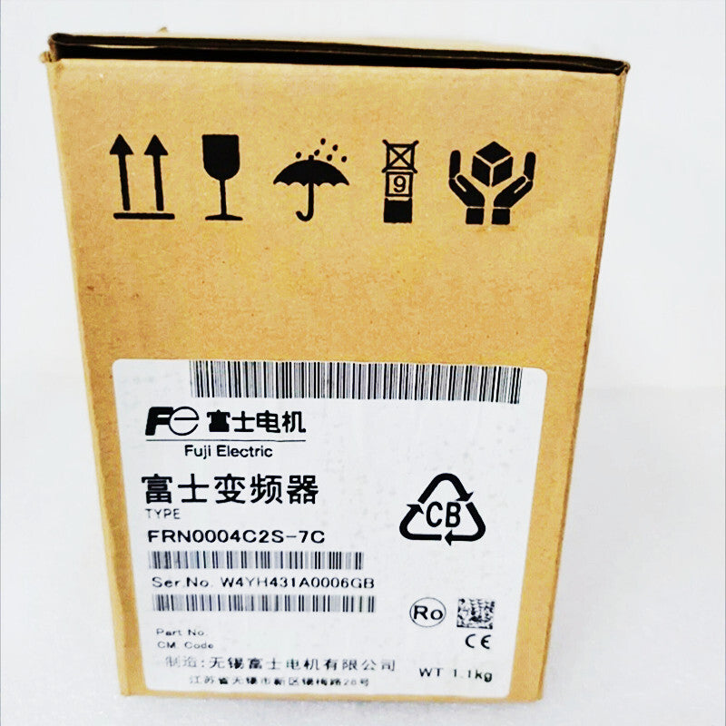 FUJI FRN0004C2S-7C Inverter 0.4KW 220V [j1197847022]