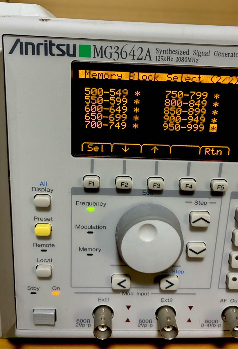 Anritsu MG3642A Synthesized Signal Generator 125kHz-2080MHz [k1238842729]