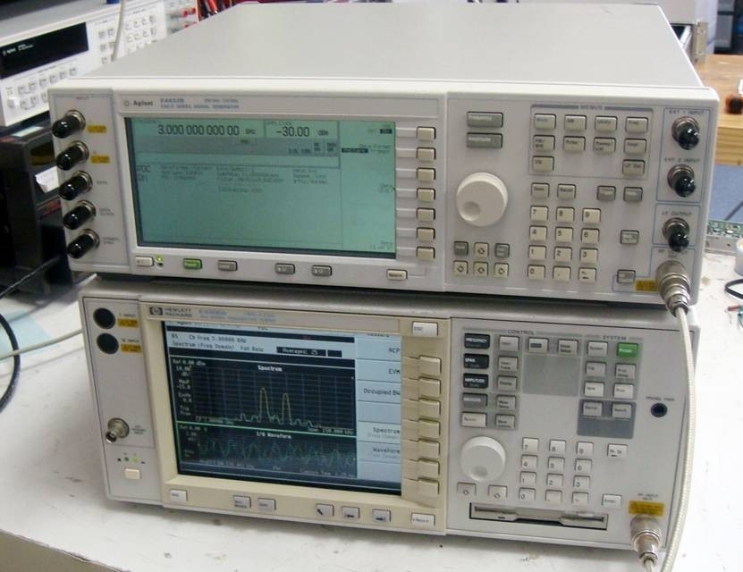 HP E4406 VSA Transmitter Tester 4GHz [r1051270577]