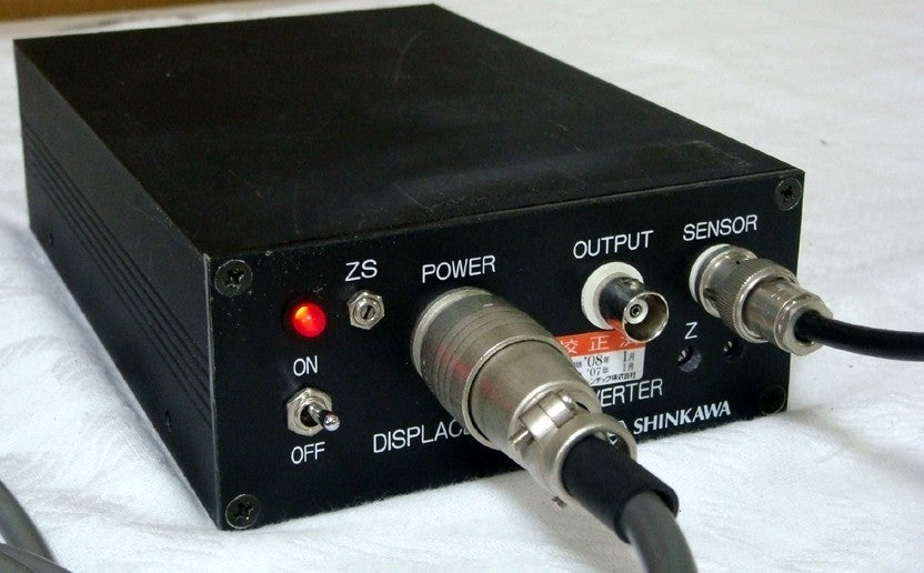 SHINKAWA VC250C Displacement Converter Range 0-25000um Responce DC-20KHz Output 0-5VDC [f1048611542]