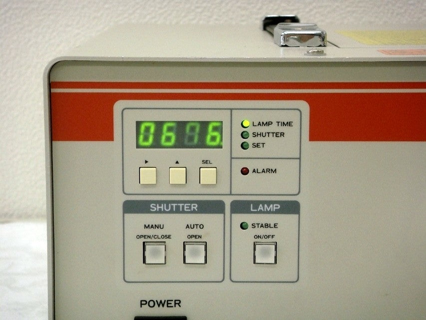 Hamamatsu L7212-21 UV Spot Light Source 300-450nm 200W [k455234416]