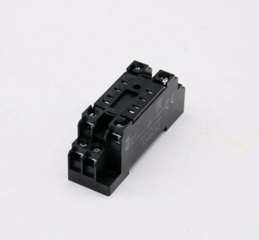 OMRON PYFZ-08-E Surface Connection Socket Set of 500 [p1062171209]