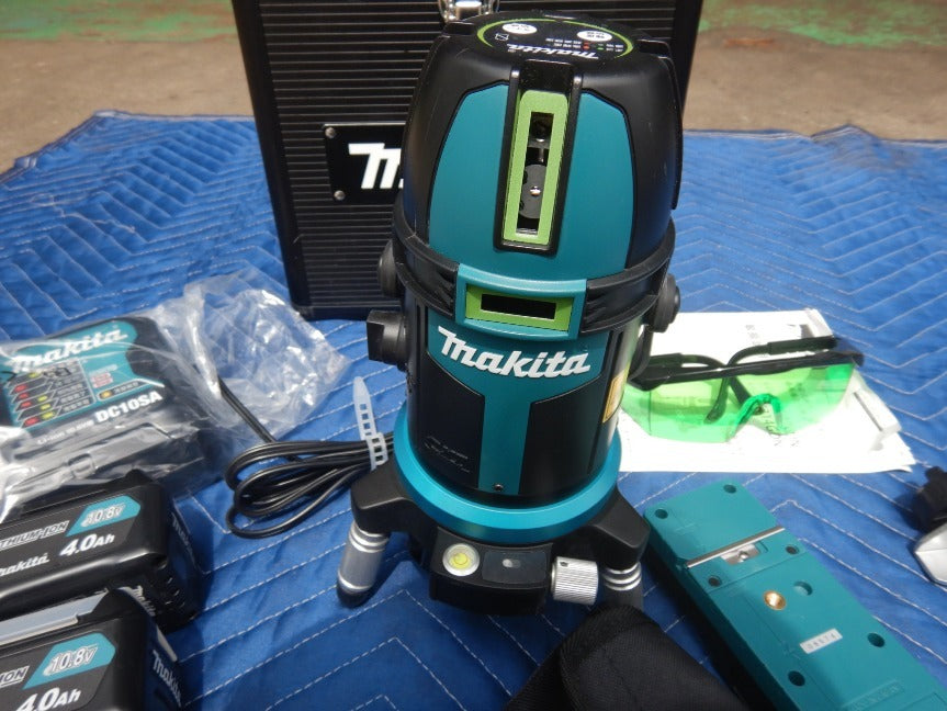 Makita SK314GDZN Green Laser Level with 2 Batteries 10.8V 4.0Ah Set [q1236368776]