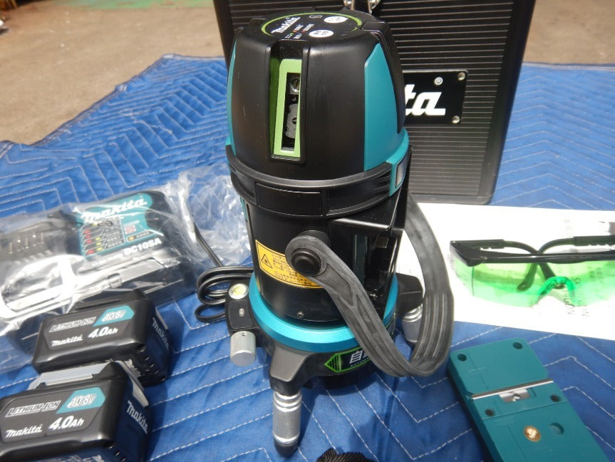 Makita SK314GDZN Green Laser Level with 2 Batteries 10.8V 4.0Ah Set [q1236368776]