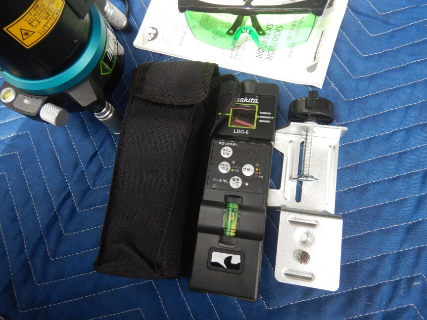 Makita SK314GDZN Green Laser Level with 2 Batteries 10.8V 4.0Ah Set [q1236368776]