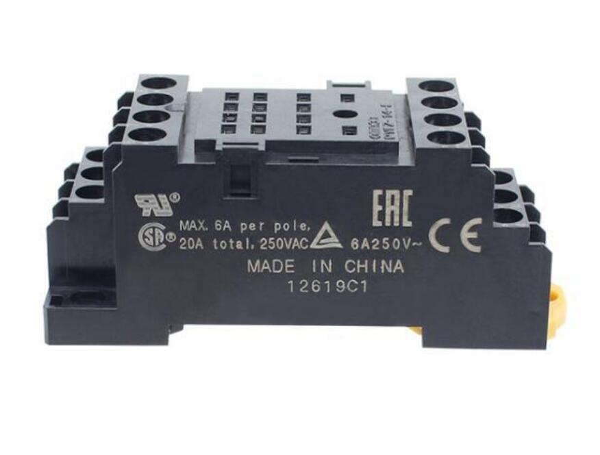 OMRON PYFZ-14-E Surface Connection Socket Set of 500 [j1038373232]