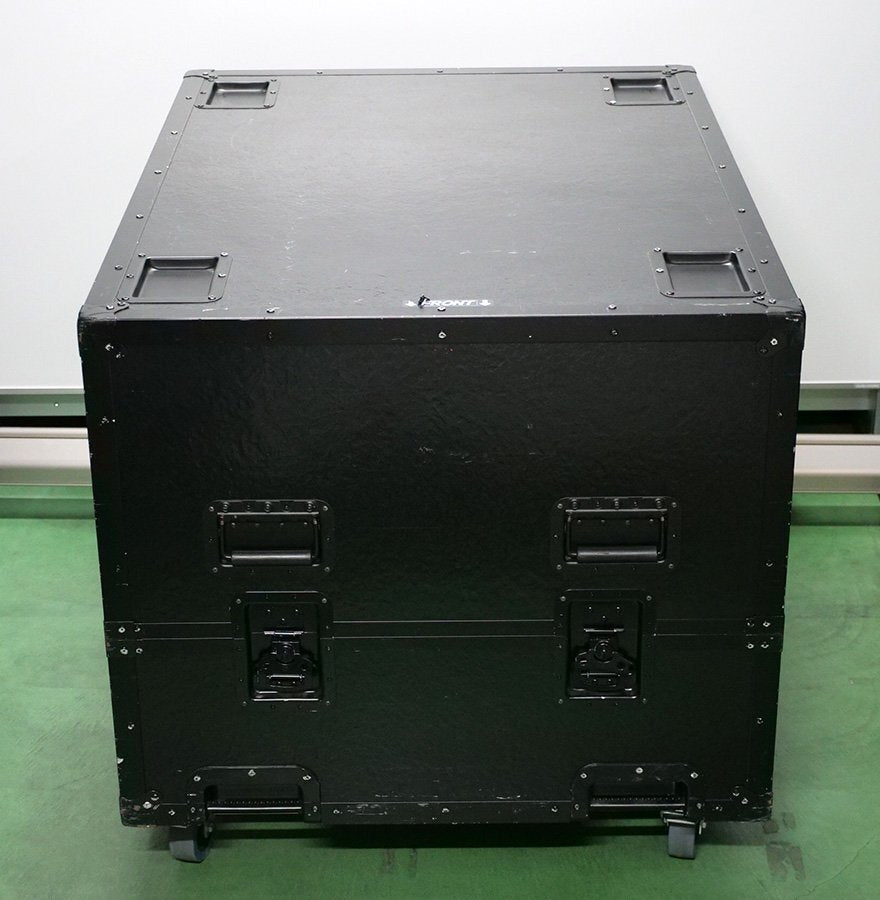 Christie Boxer 4K30 Projector 30000 Lumens 4096x2160 (as-is) [g1238996246]