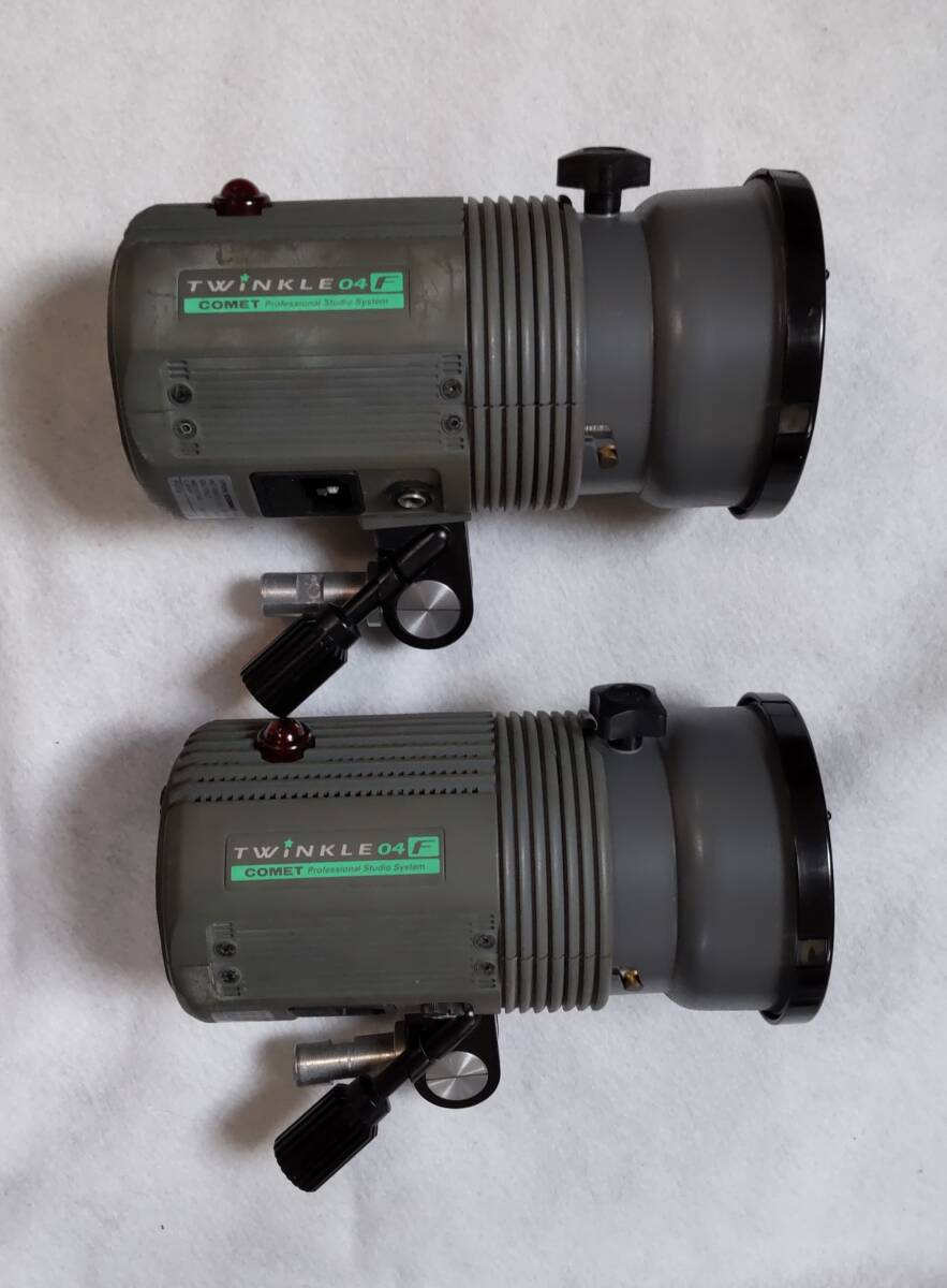 COMET TW-04F Monoblock Strobe Light 2-Lamp Set 400W [g1171105542]