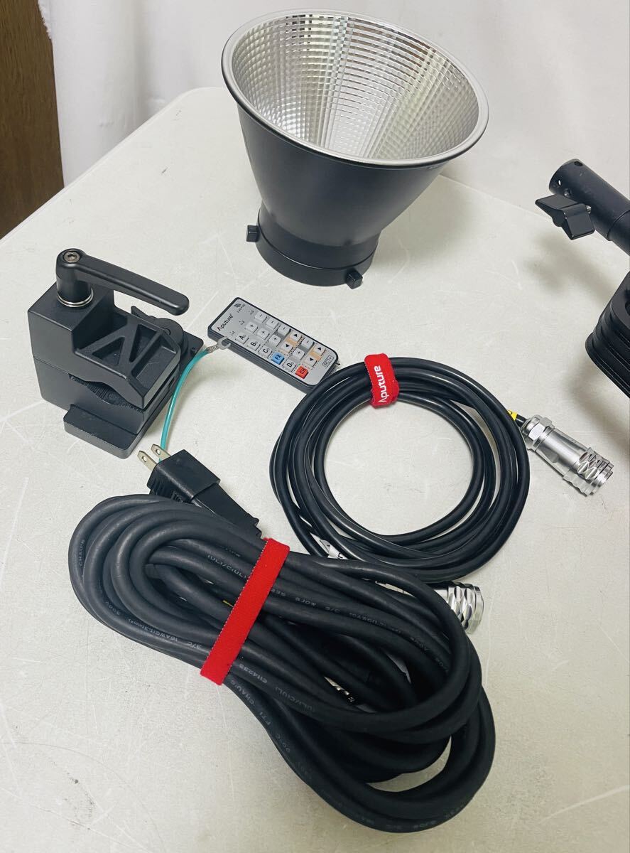 Aputure LS 600d Pro 600W LED Light with Carrying Case [u1238634614]