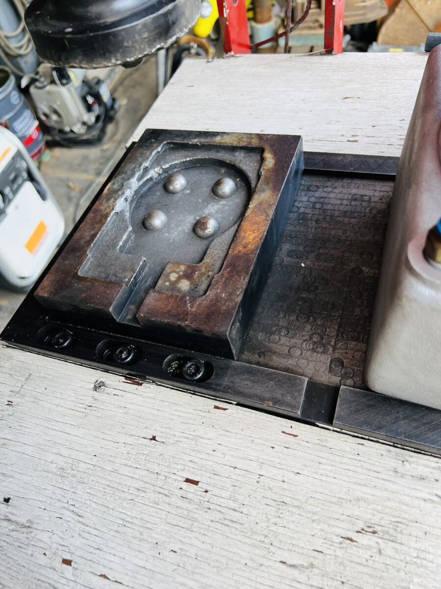 HYDRAULIC PRESS [j1134929245]