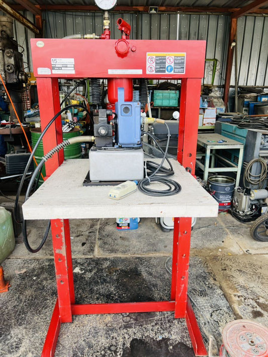 Hydraulic Press [j1134929245]