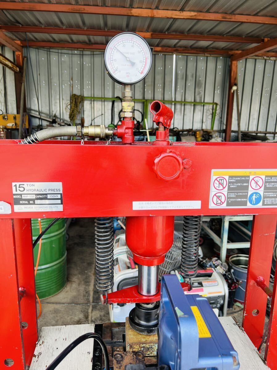 HYDRAULIC PRESS [j1134929245]