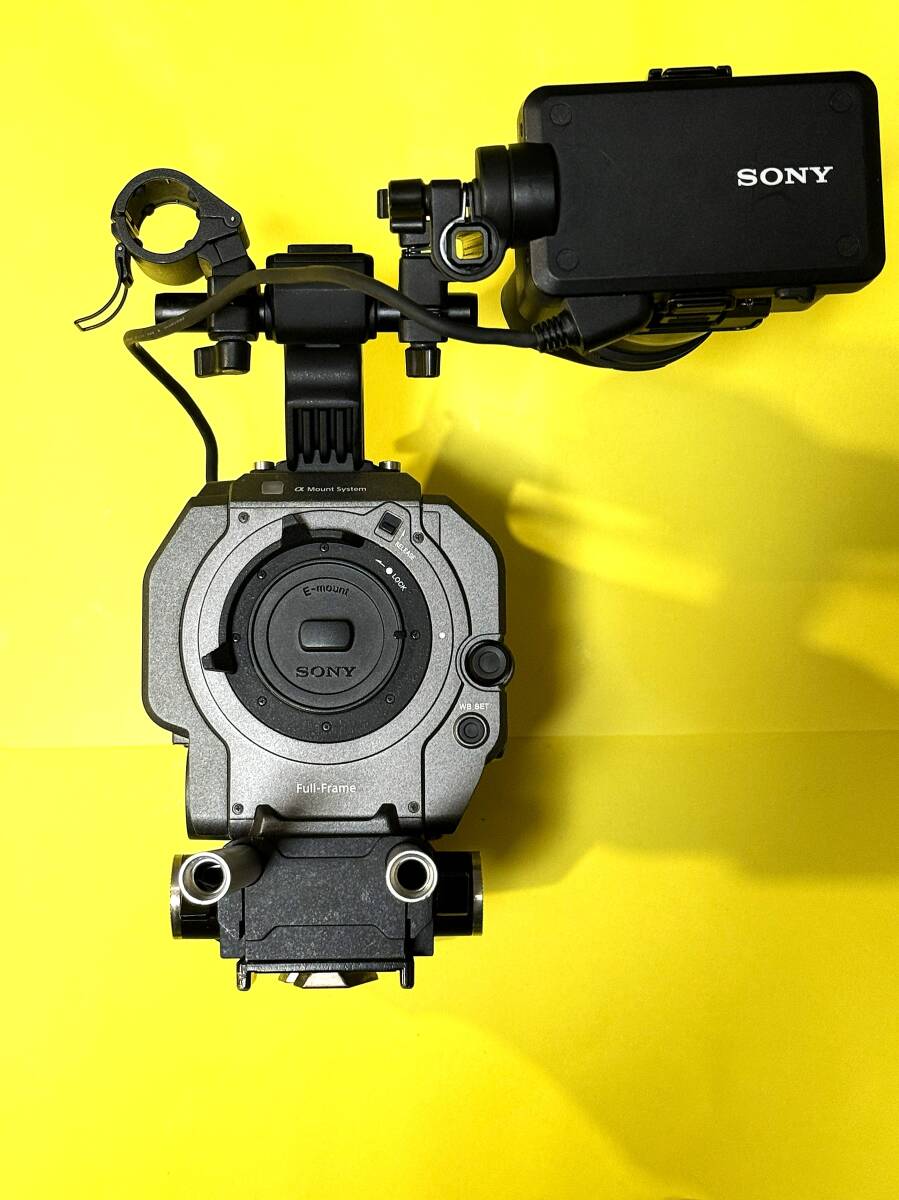 SONY PXW-FX9 XDCAM Camera 196 Hours with VCT-FS7 ECM-MS2 SENNHEISER MZW400 [1249825341]