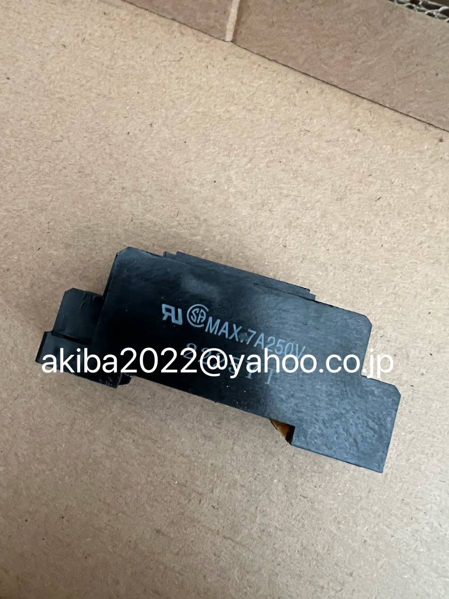 OMRON PYF08A Surface Connection Socket Set of 500 [x1047615343]