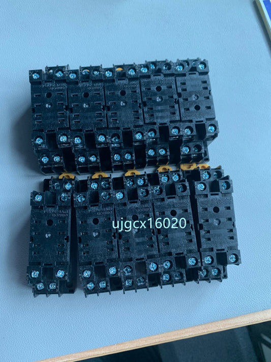 OMRON PYFZ-08-E Surface Connection Socket 500-Piece Set [p1080228420]