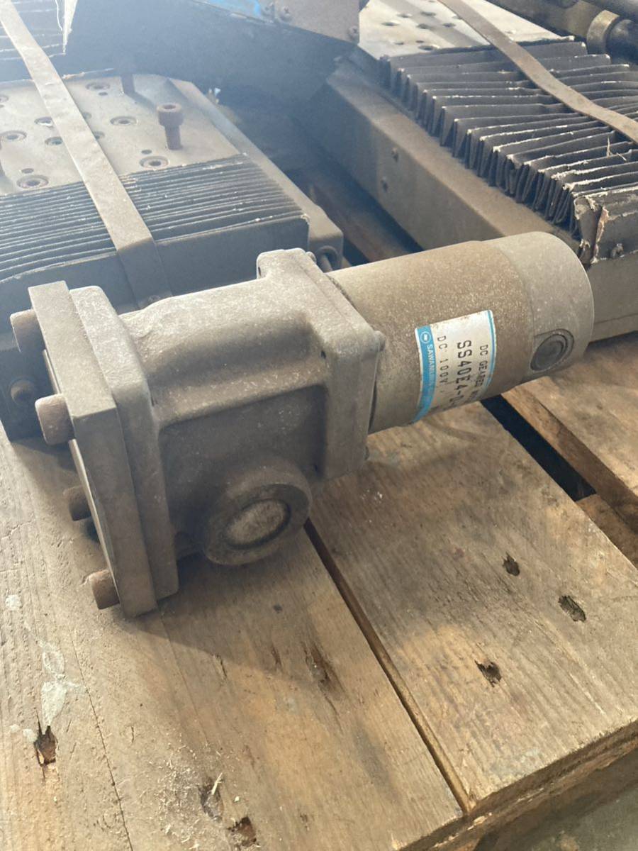 Daihen CR-64 Submerged Arc Welding Carriage 2 Units with 3 Rails [c1085041904]