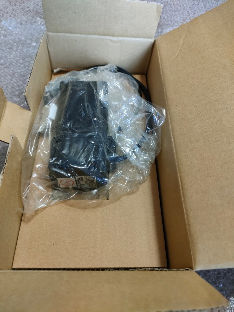Yaskawa SGMAH-04AAA41 Servo Motor [j1097975540]